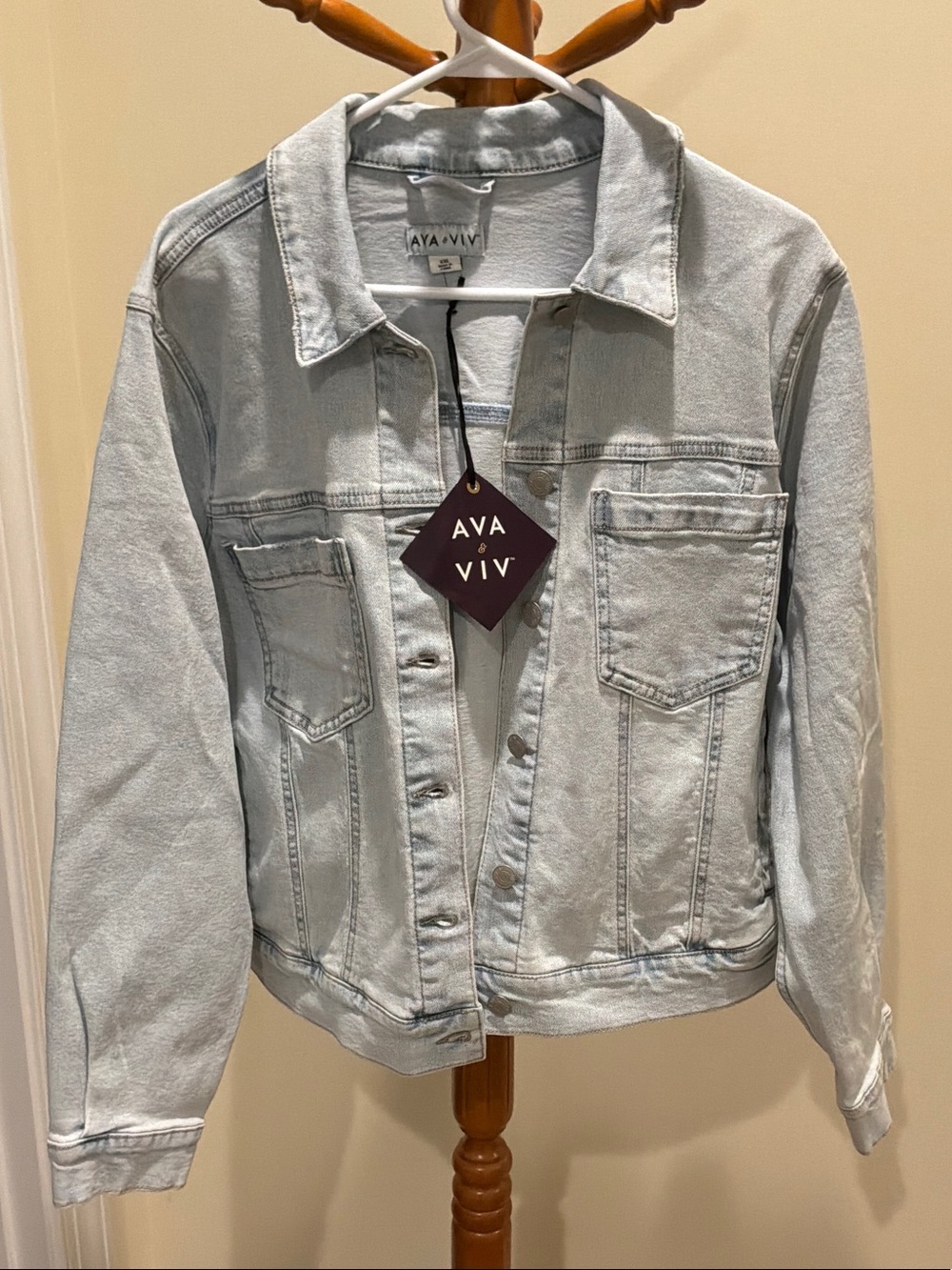 AVA & VIV Light Wash Denim Jacket - Women front patch pockets button up front